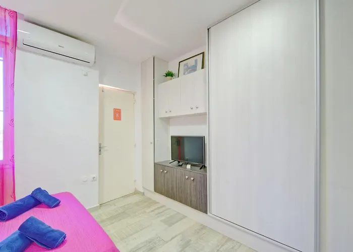 Muralla Roja-3 By Interhome